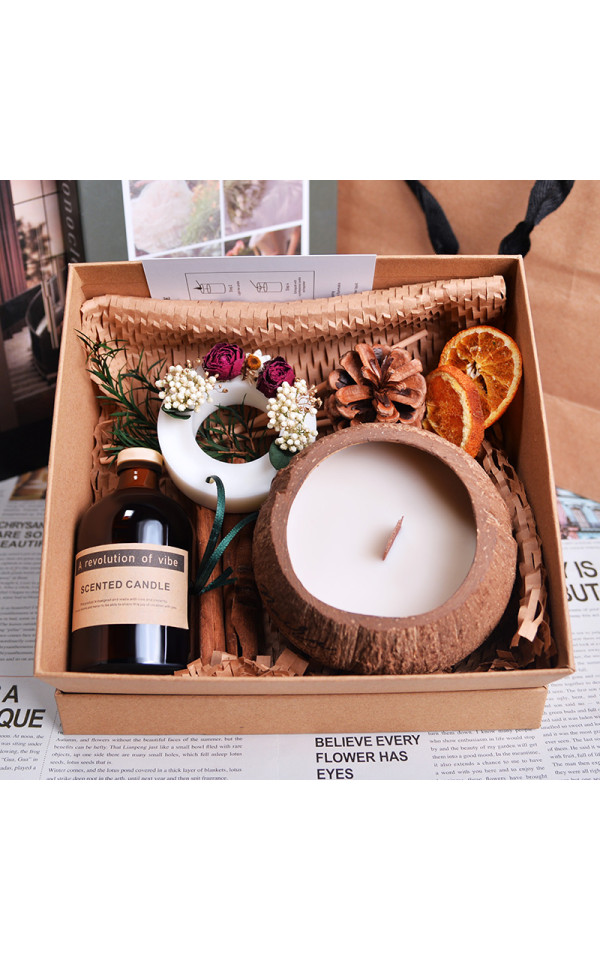 Luxury Exquisite Gift Box Perfume Essential Oil Natural Coconut Shell Candle Gift Birthday Decoration Scented Candle