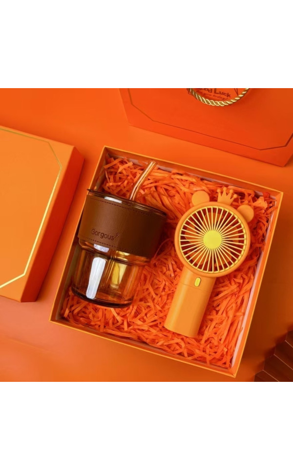 High Quality Luxury Popular Cheap  Gifts with Fan Flask Umbrella Promotional Activities Birthday Set