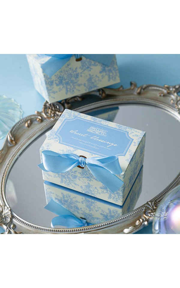  Eco Friendly Wedding Favor Box Custom Paper Candy Packaging Square Gift Box With Ribbon for Chocolate