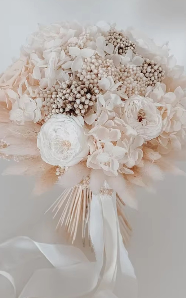 Round White and Champagne Preserved Roses Dried Flowers Bridal Wedding Bouquet Flower for Wedding Decoration